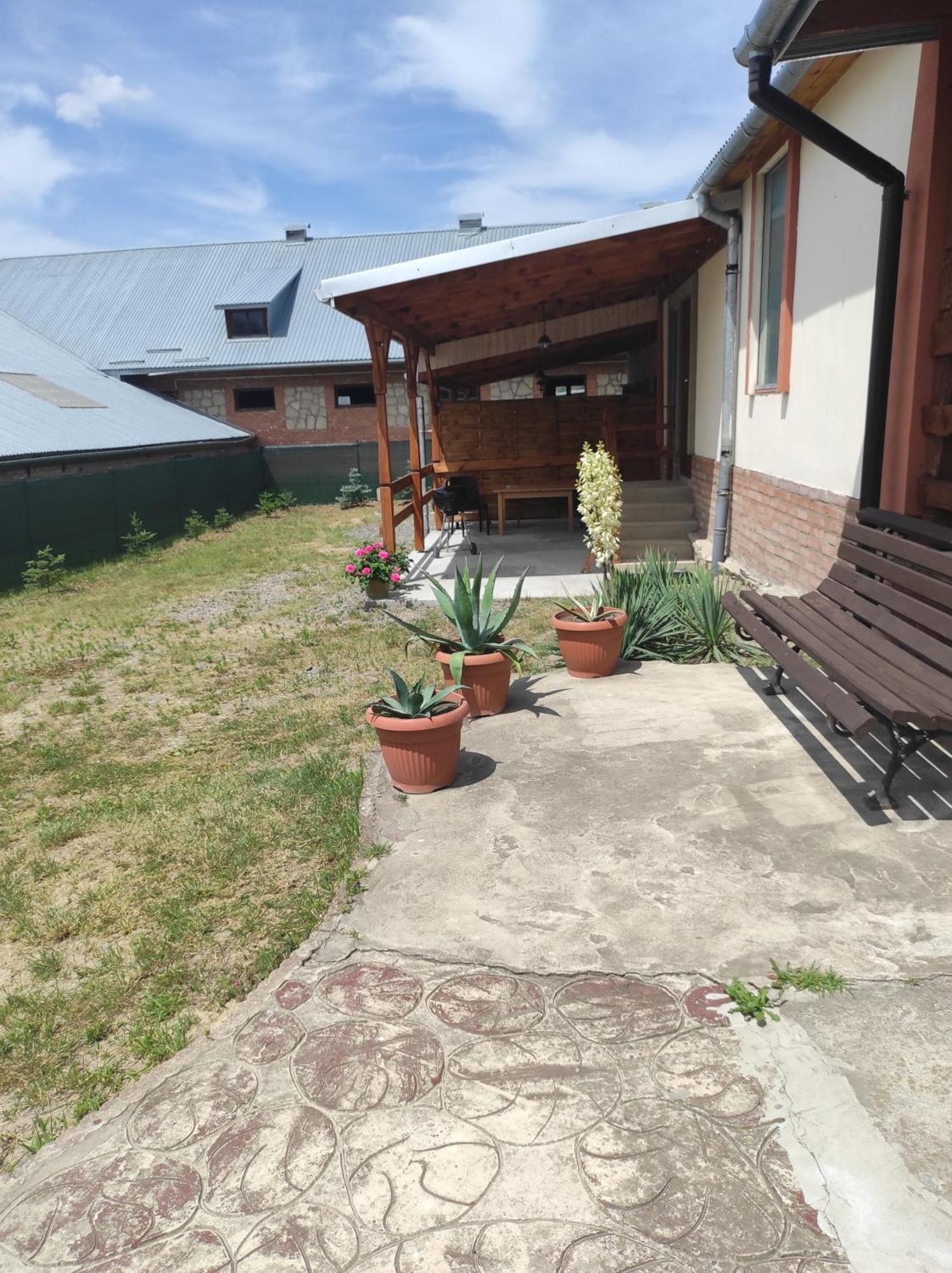 Stadnina koni Tarka Zwierzyniec Esterno foto