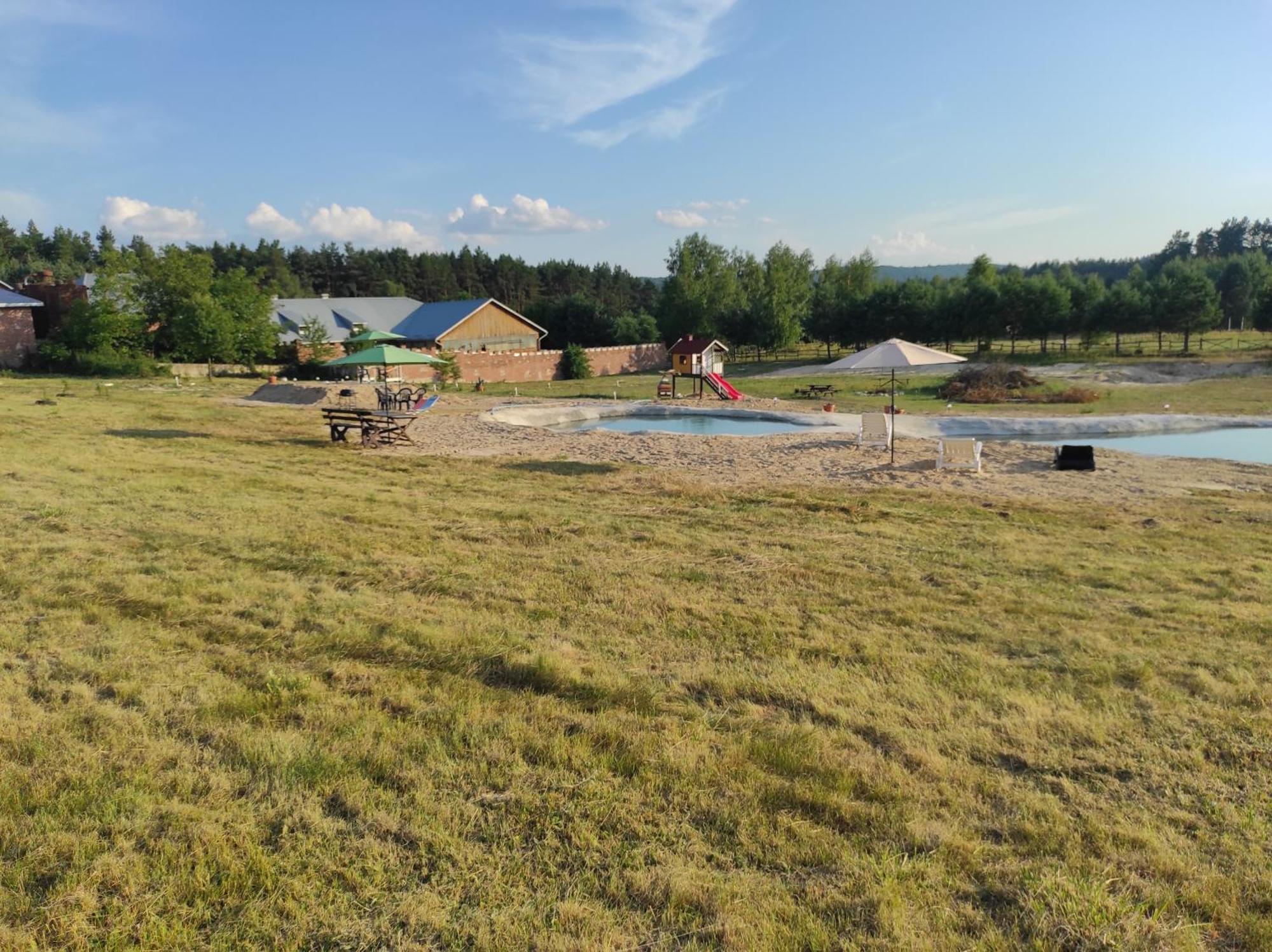Stadnina koni Tarka Zwierzyniec Esterno foto